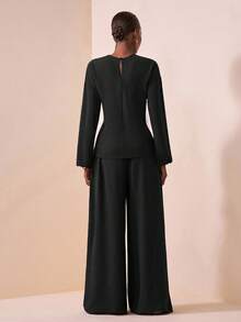 Zivah 2025秋季新款音乐节西式游牧风生日派对毕业大学生日常休闲装婚礼宾客波西米亚通勤机场派对假日优雅长袖褶皱肩部金属装饰腰带上衣和阔腿口袋裤两件套 - 黑色 - 查看 2