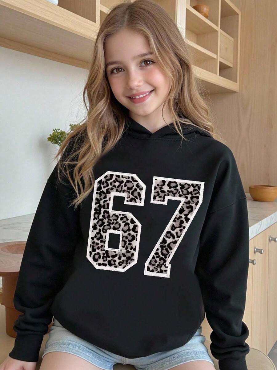 Sparklyn Tween Girl Cozy Fall & Winter Styles Casual Fashion Creative Personalized Fresh Chic Minimalist Leopard Print Number 67 Graphic Sweatshirt, Comfortable In Autumn/Winter - Black - View 1