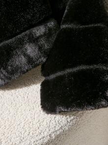 女童柔软仿皮草外套，优雅长袖短款修身连帽大衣，适合秋冬季穿着