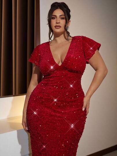 SHEIN BAE Plus Size Women Red Sequin V-Neck Velvet Sequin Dress, Christmas Dress, Elegant Sexy Party Dress,Tea Party Dress,Plus Size Woman Dress,Dress For Ladies Summer,Party Dress For Women,Christmas,Cozy Fall & Winter Styles,Thanksgiving Outfit Women,Prom Dress,Winter Outfit For Women,Evening Dress  For Women,Plus Size Women Clothes,Formal Dress,New Year,Valentine's Day,Birthday Dress  Plus Size,Elegant,Sexy Dress,Cocktail Dress, Graduation Party,The Sequins Are Sparkly, Bright, Unique, And Luxurious.Red  Christmas  Dress Plus Size