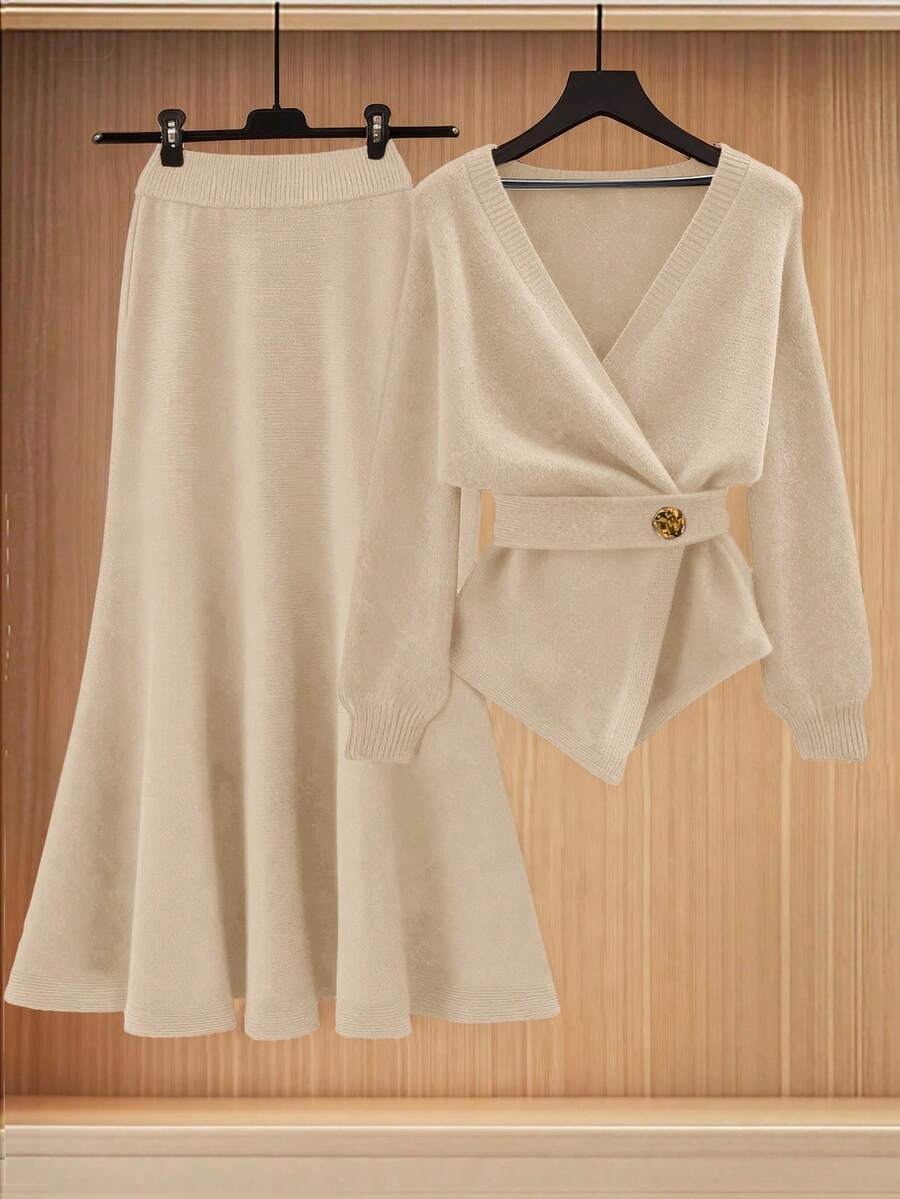 GlowEve New Elegant Button Decor Pullover Sweater, Minimalist European & American Style Fashion Knit Top - Apricot - View 1