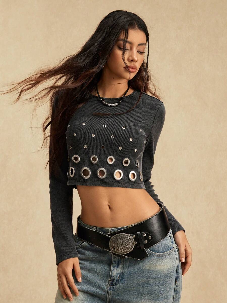 Easelle Áo thun bodycon cổ tròn tay dài thiết kế hở vai đan đen dành cho nữ - màu đen - Xem 1