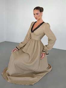 Siren Gaze 女士撞色蕾丝V领长袖优雅连衣裙 - 杏色 - 查看 5