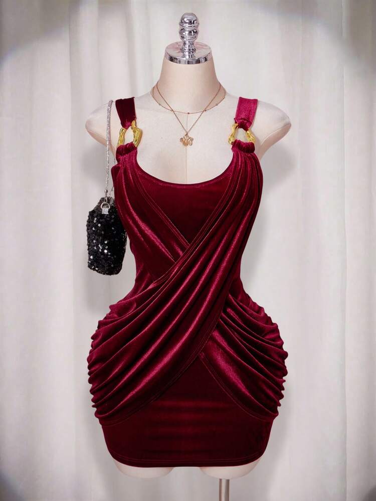 short bodycon dress tumblr SHEIN ICON Plus Size Women's Solid Color V-Neck Pleated Patchwork Asymmetric Hem Dress, Y2K Sexy With Metal Strap Decor Stretch Mini Dress Built