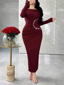Modelyn 女士优雅水钻装饰褶皱中长修身连衣裙，秋季 - 酒紅色 - 查看 3