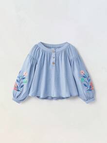 Maija Kids Maija Kids 涤纶喇叭袖衬衫，七分袖，饰有花卉图案，适合年轻女孩穿着。这款衬衫款式多样，包括女童上衣、刺绣衬衫等，适合秋冬季穿着。 - 藍色 - 查看 1