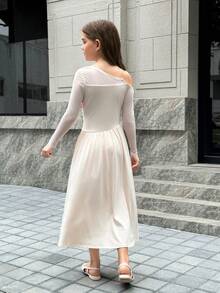SHEIN 少女杏色针织印花优雅露肩网纱两件式喇叭袖长袖连衣裙，纯色长款连衣裙，下摆加长，适合秋冬季节、正式场合、舞会、情人节、度假等。 - 香檳色 - 查看 2