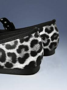 CUCCOO GRLICON Women's Fashion Commuter Leopard Print Bow Decor Flats For Christmas - Multicolor - View 4