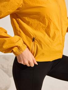 Exploreva Chaqueta con capucha con cordón y cremallera para mujer para exteriores - Mostaza Amarilla - Ver 6