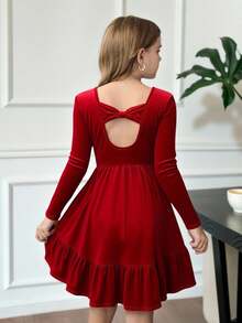 SHEIN 少女休闲日常优雅针织天鹅绒蝴蝶结装饰荷叶边下摆长袖收腰连衣裙，红色长裙，适合圣诞节、新年、生日派对等场合 - 紅色 - 查看 2