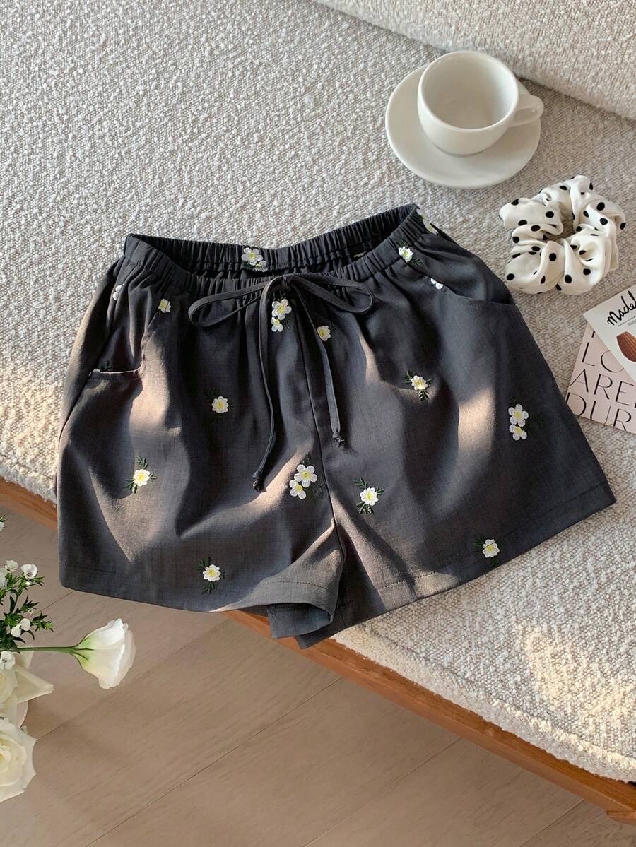 Comfortcana 女士休闲花卉刺绣抽绳短裤 - 淺灰色 - 查看 1