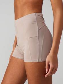 MISSGUIDED 高腰运动短裤，弹性腰带，适合瑜伽和普拉提训练 - 棕色 - 查看 5