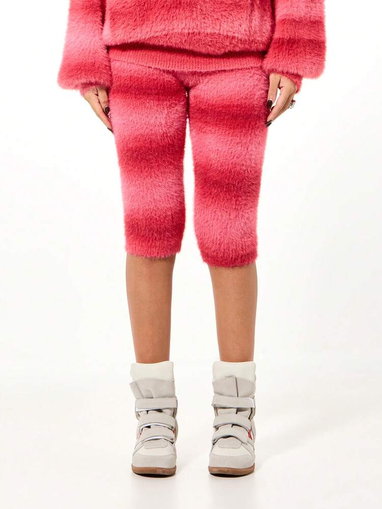 SUMWON WOMEN Fuzzy Ombre Knit Capri Leggings