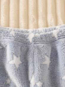 女童秋冬新款毛绒面料家居服，舒适柔软的法兰绒面料，绣有云朵图案，适合优雅的青春期女童睡衣