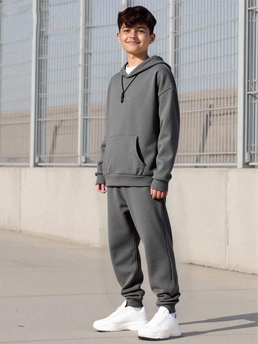 Vacaura 2件組青少年男孩純黑色厚款連帽落肩運動衫與休閒街頭風寬鬆運動慢跑長褲套裝,適合秋季 - 深灰色 - 查看 1