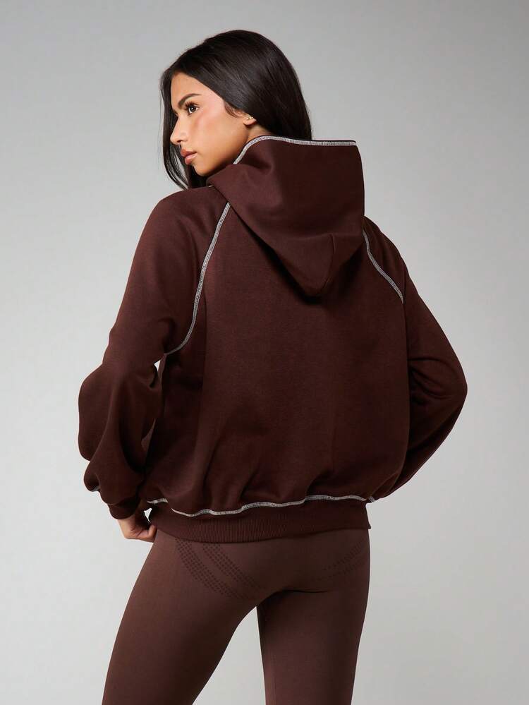 MISSGUIDED Felpa con cappuccio oversize marrone con cuciture a contrasto bianche, tasca centrale, maniche lunghe, felpa casual per l'autunno e l'inverno