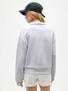 SHEIN Sports 女式短款 Polo 衫，带标志，休闲超大码运动衫，适合休闲、运动和日常穿着 - 淺灰色 - 查看 2