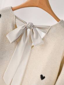 CosyJoli 大码休闲心形图案米色V领露背毛衣