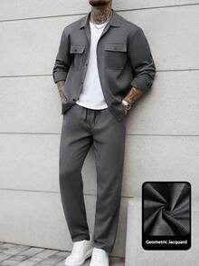 Manfinity CasualCool 男士纯色实用双口袋纹理长袖衬衫长裤套装，秋冬款 - 灰色 - 查看 5