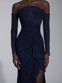 Elitara 优雅奢华的弹力蕾丝露肩无肩带连衣裙，配有可拆卸的薄纱袖子、荷叶边下摆和性感开衩，适合婚礼、派对、度假、晚宴、正式活动、情人节等场合。 - 藏蓝色 - 查看 4