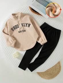 女童秋冬抓绒字母刺绣高领半拉链弧形下摆长袖上衣和黑色磨毛打底裤套装 - 彩色 - 查看 3