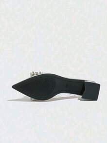 GAN AI Sandalias de tacón alto de estilo retro y punta fina, de lujo. Adornadas con un lazo de pedrería, estas sandalias brillantes y elegantes de tacón cuadrado son perfectas para fiestas, banquetes, bodas y mucho . - Plateado - Ver 8