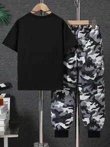 SHEIN 2pcs Set For Tween Boys: Letter Print Short Sleeve T-Shirt And Camo Print Pants