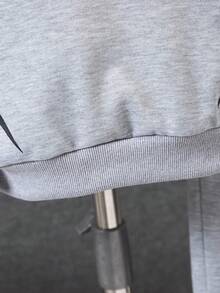 SHEIN Vacaura 2pcs Tween Boys Casual Letter Graphic Hoodie And Sweatpants Set Chic Outfits For Autumn/Winter Boys 2 Piece Sweatsuit Boys Tracksuit Set Fall - Grey - View 4