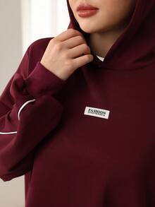 SHEIN Najma 女士连帽二合一罗纹长袖连衣裙 - 酒紅色 - 查看 3