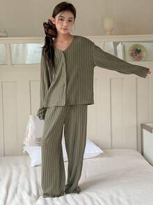 DAZY 少女V领针织长袖上衣和裤子睡衣套装，秋季 - 軍綠色 - 查看 5