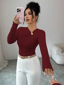 SHEIN Elenzya Váy nữ vải jacquard màu vàng nhạt họa tiết bất đối xứng cổ chữ V thắt eo thiết kế gợi cảm thanh lịch chất lượng cao, thích hợp cho ngày tựu trường, tiệc tùng, tiệc độc thân - Màu Đỏ Sâu - Xem 4