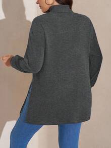 SHEIN LUNE 大码高领落肩开衩下摆T恤，冬季外出新年女装假日款 - 灰色 - 查看 2