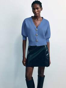 Maija Áo khoác cardigan dệt kim nữ tay lửng, cài cúc đơn, họa tiết hoa 3D bằng kim loại, kiểu dáng thường ngày, thể hiện cá tính và thời trang. Tay lửng, thoải mái, phù hợp cho đi làm, công sở, tiệc tùng và hẹn hò. - Màu xanh lam - Xem 9