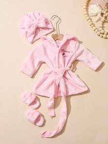 SHEIN 新生女婴摄影浴袍，配同款头巾帽和迷你拖鞋，婴儿摄影服装，爱心刺绣新生儿道具 - 粉色 - 查看 4