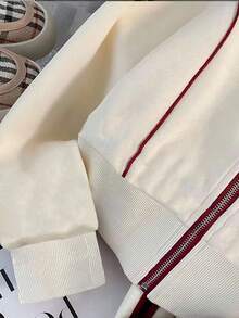 Franclia 女士骑士印花长袖拉链连帽衫和裤子休闲运动套装 - 杏色 - 查看 5