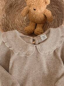 SHEIN Genkimix Kids 2件套女婴休闲纯色可爱彼得潘领长袖上衣和裤子家居服套装 - 卡其色 - 查看 3