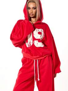 SUMWON WOMEN Áo hoodie hộp màu đỏ cỡ lớn có họa tiết hiệu ứng nứt màu trắng cổ điển, chi tiết lỗ kim loại, mũ trùm đầu, tay dài - Đỏ - Xem 6