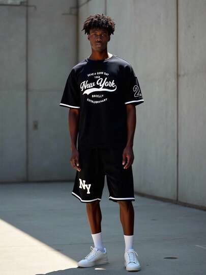 Vacaura 2 件青少年字母印花美式宽松休闲短袖 T 恤和数字印花运动短裤套装，春夏