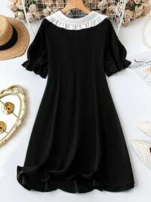 SHEIN PETITE CURVE 休闲、优雅、简约、可爱女式时尚百搭畅销纯色面料彼得潘领开衫，配有弹性短袖，黑白拼接设计，黑白配色，小码和大码连衣裙 - 黑與白 - 查看 2