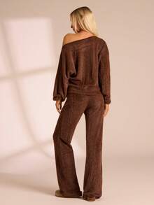 Glamine 女士性感不对称肩部加绒加厚长袖宽松上衣和加厚长款阔腿裤两件套 - 咖啡棕 - 查看 2