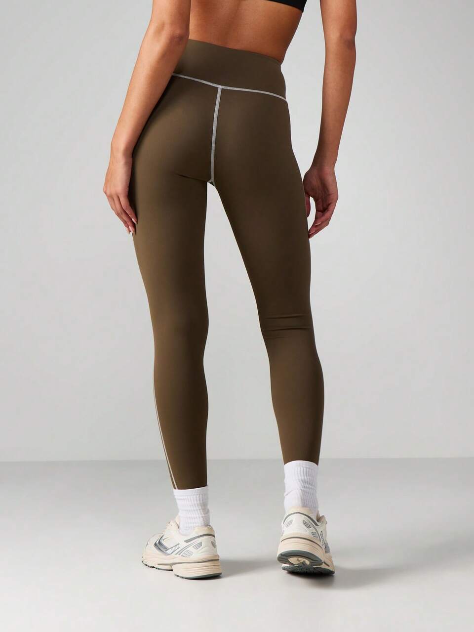 MISSGUIDED Women's High Rise Seamless Athletic Leggings With Contrast Piping Active Workout Bottoms