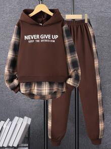 SHEIN Vacaura 2 件 Tween Boy 拼接彩色块字母印花连帽衫运动衫和裤子休闲套装 - 棕色 - 查看 5