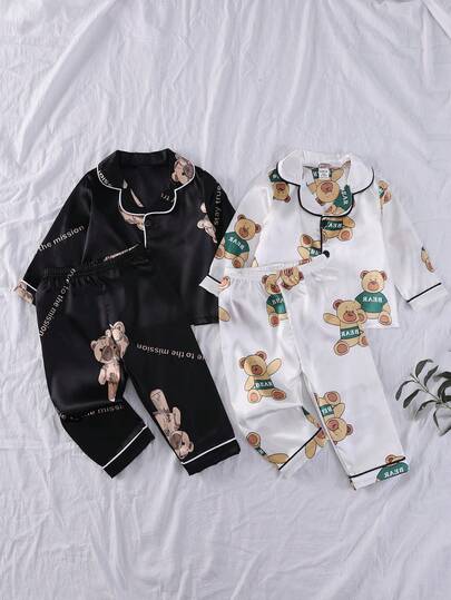 Baby Pojkpyjamas - 2 delar pyjamasset Teddy Print Svart Vit Rund Hals Långärmad Långbyxor Knapp Fram Sovtröja Loungekläder Fyra Säsonger Helg 2026 Måste Ha Mjukt Mysigt Lätt Nattkläder Barn Lek Sömn