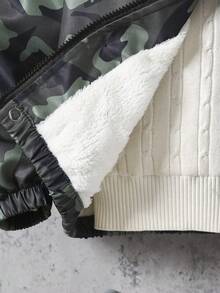 SHEIN Vacaura Tween Boy 迷彩印花连帽保暖内衬派克大衣，户外运动休闲，秋冬