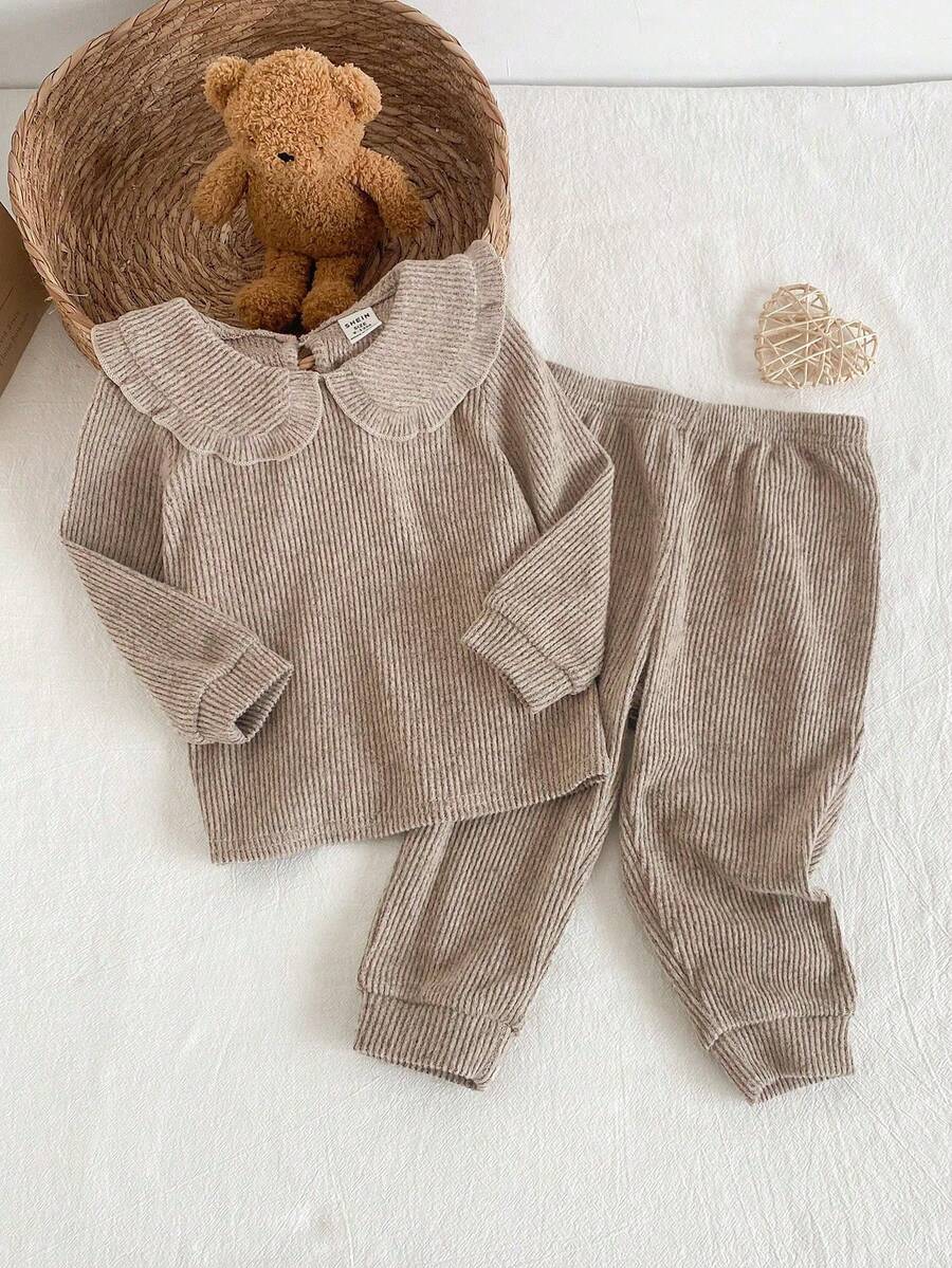 SHEIN Genkimix Kids 2件套女婴休闲纯色可爱彼得潘领长袖上衣和裤子家居服套装 - 卡其色 - 查看 1