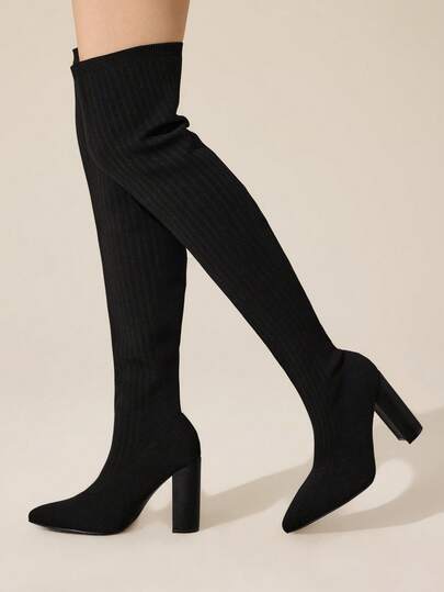 CUCCOO BASICS Svarta, spetsiga och trendiga lårhöga stövlar för kvinnor
