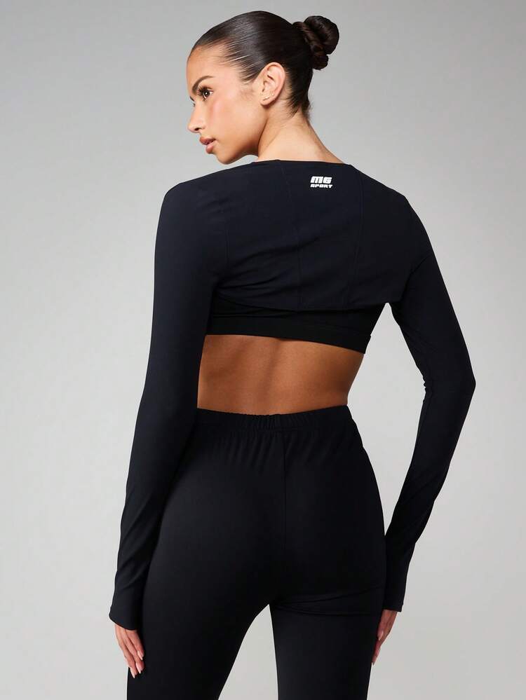 MISSGUIDED Long Sleeve Crop Sports Top With Scoop Neckline And Thumbhole Detail For Active Training Workouts Yoga Fitness Running Exercise