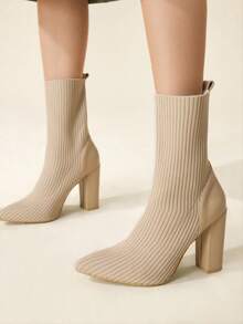 CUCCOO BASICS 女士时尚杏色针织弹力面料尖头粗跟中筒靴，修身显腿，适合通勤、约会、聚会、度假 - 杏色 - 查看 3