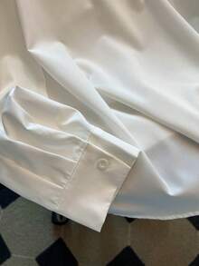 GlowEve CURVE 大码女式时尚休闲唇印爱心装饰衬衫 - 白色 - 查看 5