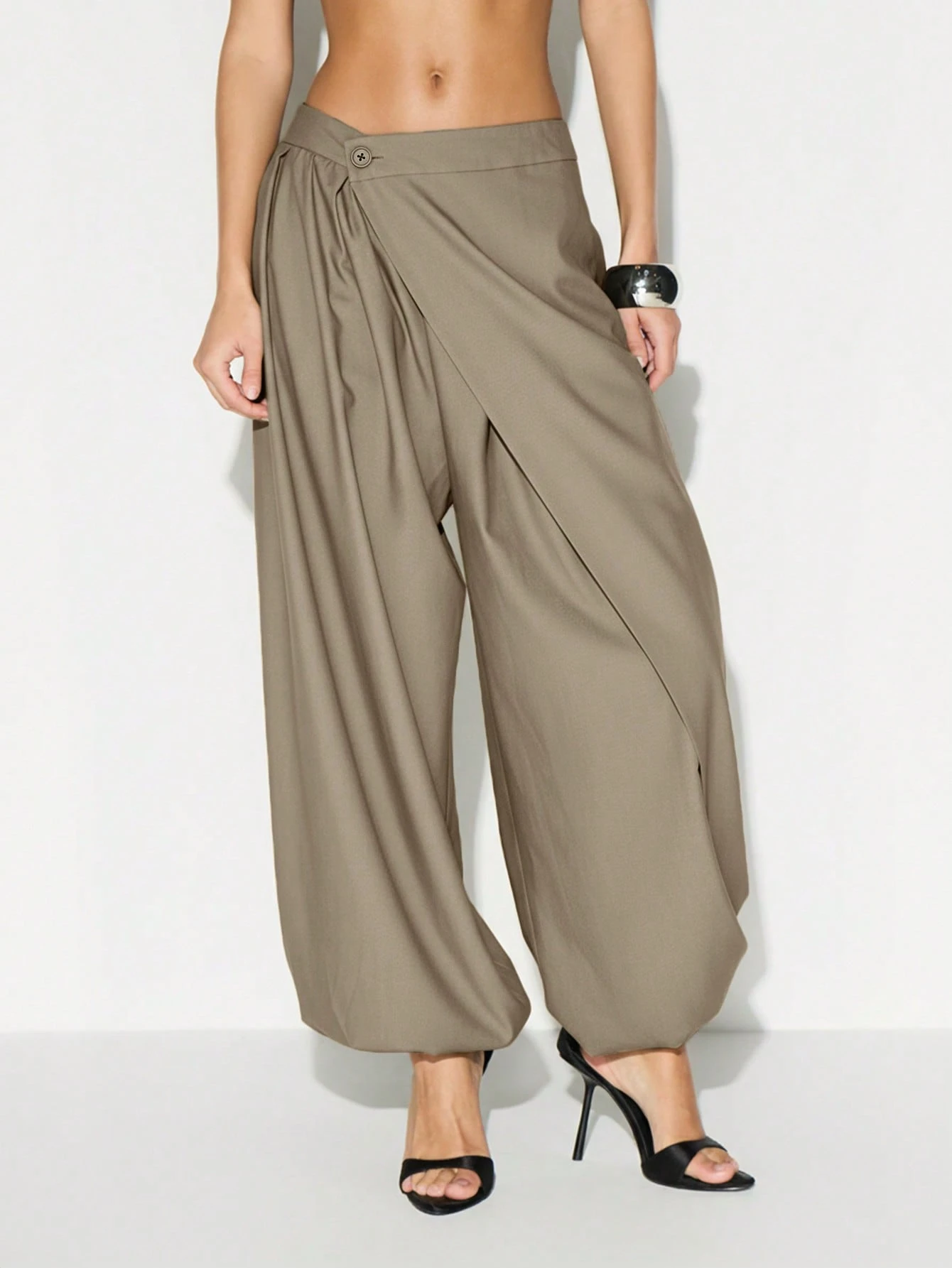 KIZN Wide Leg Palazzo Pants With Button Detail